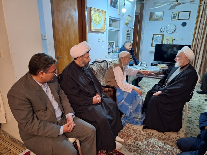 دیدار آیت الله حاج محمود محمدی عراقی و مهندس گروسی فرماندار با آیت الله سید عباس میریونسی در کنگاور
