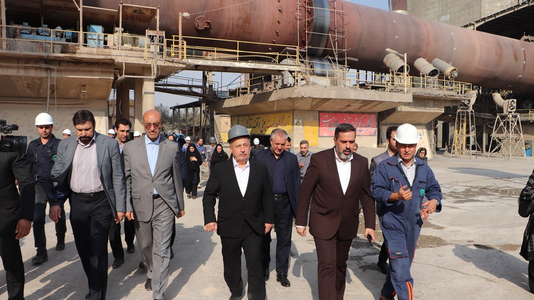 بازدید معاون وزیر کشور از دو پروژه در کرمانشاه